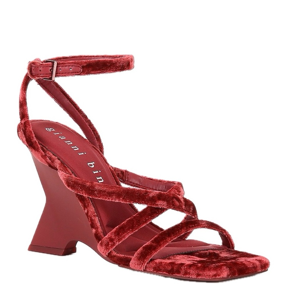 Gianni Bini | NWOB Nova Velvet Strappy Sandals
